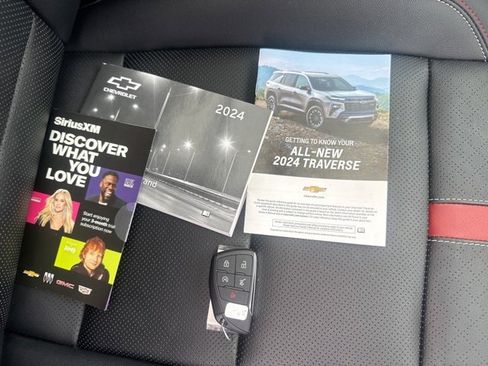 Used 2024 Chevrolet Traverse RS w/ LPO, Floor Liner Package image 15