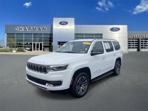 Used 2024 Jeep Wagoneer Series II image 3