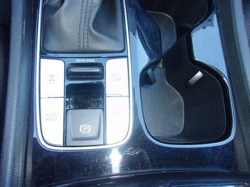 Used 2023 Hyundai Santa Cruz SE image 23