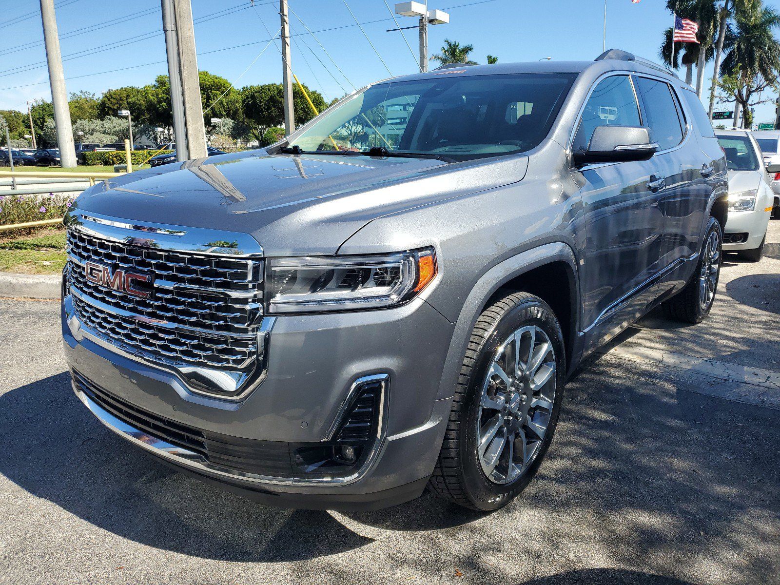 Used 2021 GMC Acadia Denali FWD image 2