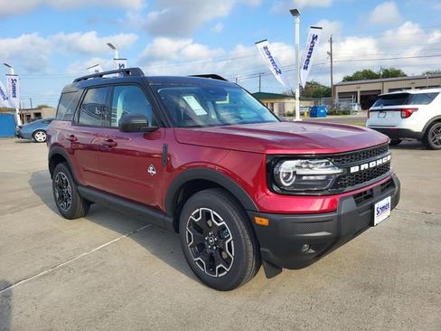 New 2025 Ford Bronco Sport Outer Banks image 8