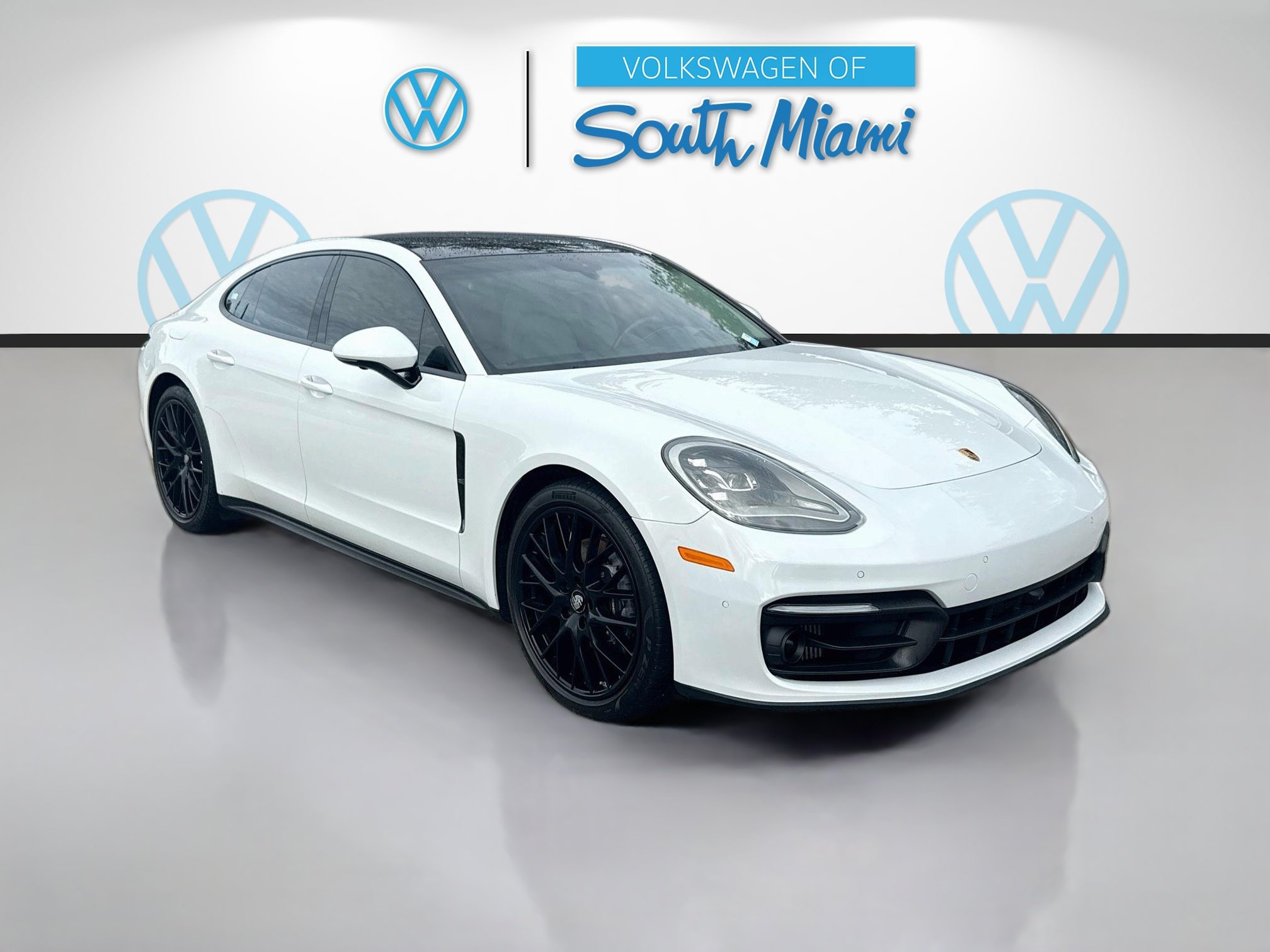 Used 2023 Porsche Panamera w/ Premium Package RWD image 1