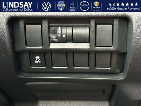 Used 2018 Subaru Crosstrek 2.0i image 23