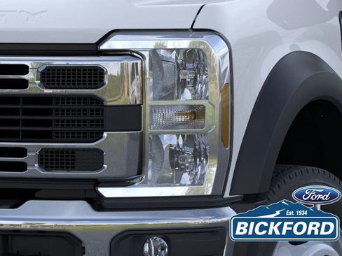 New 2025 Ford F450 XL w/ XL Chrome Package image 18