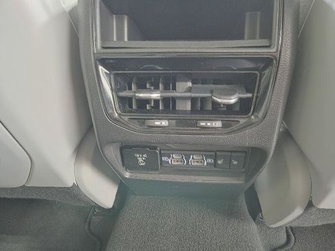 Used 2023 Jeep Grand Cherokee Overland AWD/4WD image 19