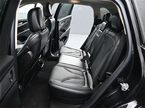 Used 2023 Lincoln Nautilus Reserve w/ Luxury Package image 14