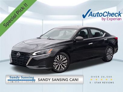 Used 2024 Nissan Altima 2.5 SV
