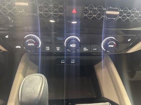 Used 2023 Honda Accord EX-L image 16