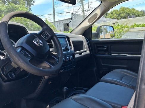 Used 2017 RAM 2500 Tradesman w/ Chrome Appearance Group AWD/4WD image 10