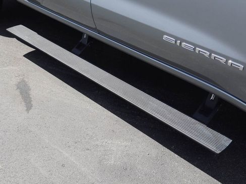 Certified 2023 GMC Sierra 1500 SLT w/ SLT Premium Package AWD/4WD image 11