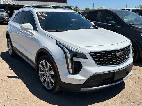 Used 2021 Cadillac XT4 Premium Luxury AWD/4WD image 2