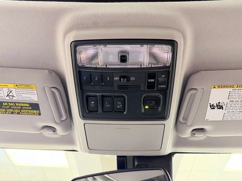 Used 2020 Toyota 4Runner Limited AWD/4WD image 61