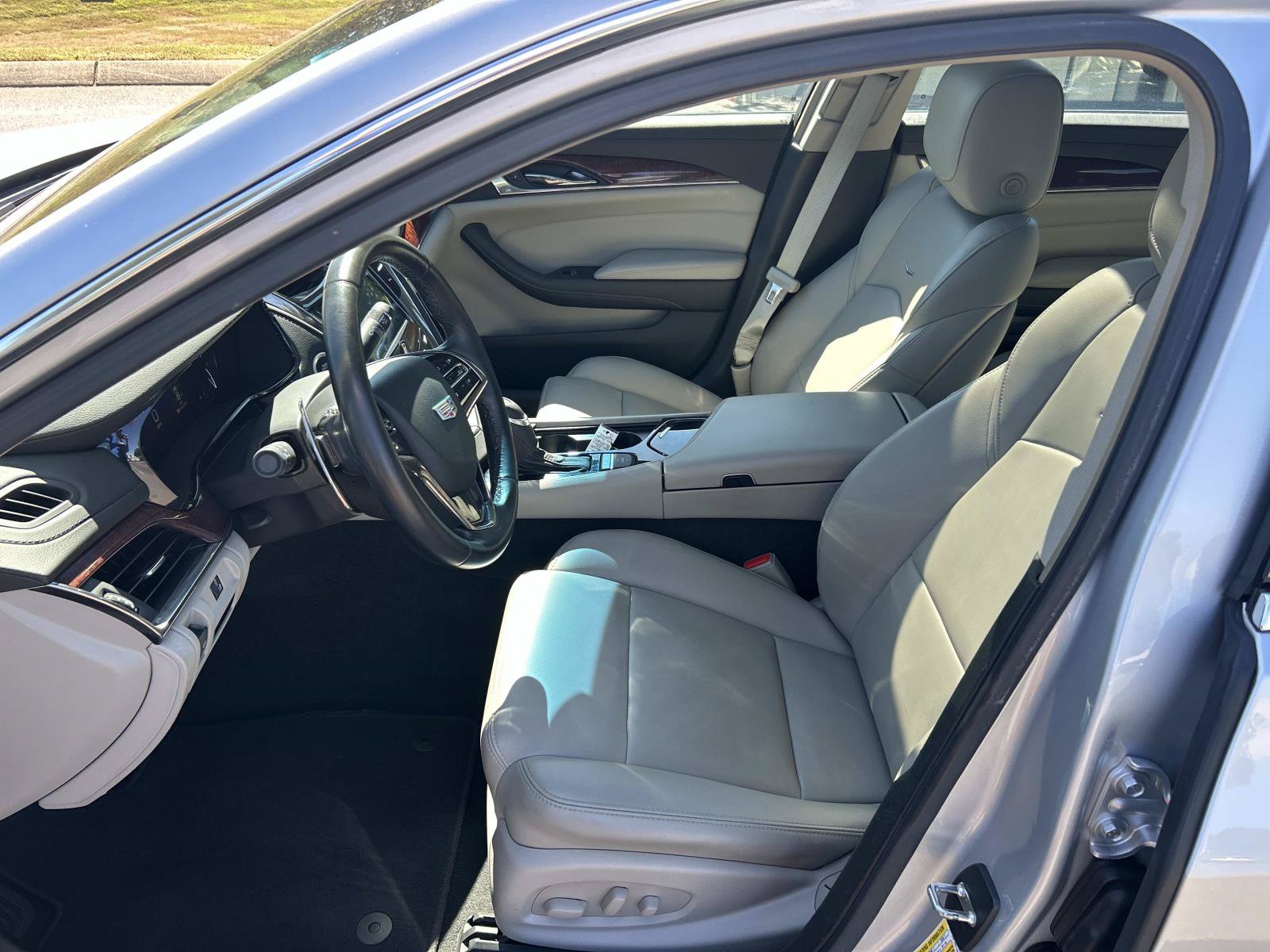 Used 2017 Cadillac CTS Sedan RWD image 25