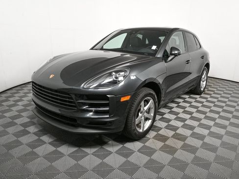 Certified 2020 Porsche Macan image 1