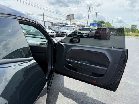 Used 2012 Dodge Challenger SRT8 w/ Premium Sound Group image 37