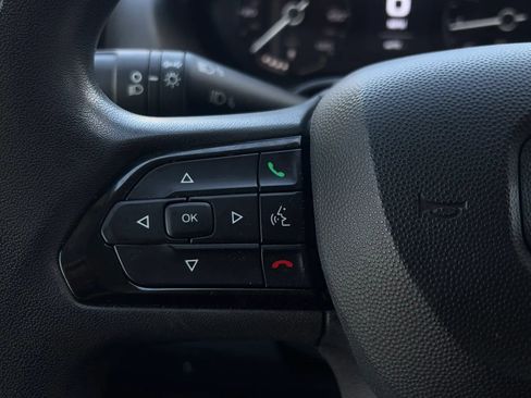 Used 2025 RAM ProMaster 2500 w/ Convenience Group image 30