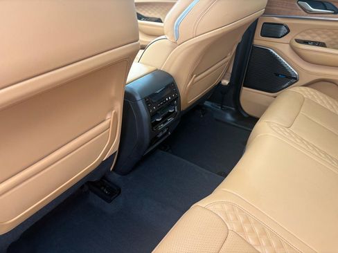 Used 2023 Jeep Grand Cherokee Summit AWD/4WD image 39