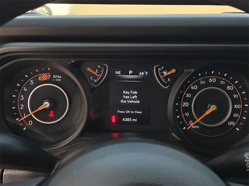 Used 2025 Jeep Wrangler Sport image 17