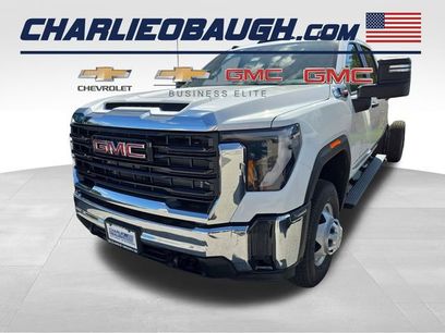 New 2026 GMC Sierra 3500 Pro w/ Convenience Package
