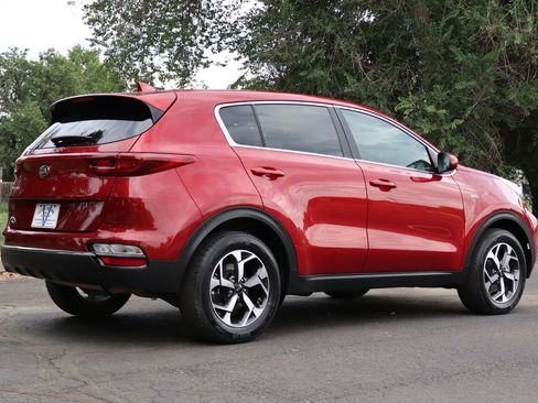 Used 2022 Kia Sportage LX image 5