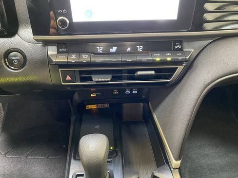 Used 2025 Toyota Camry LE FWD image 43
