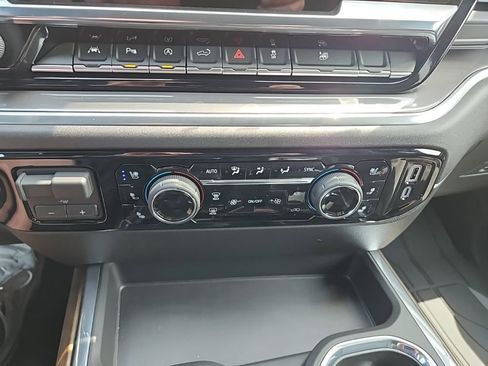 New 2025 Chevrolet Silverado 1500 High Country w/ High Country Premium Package image 19