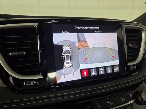 New 2026 Chrysler Pacifica Select FWD image 11