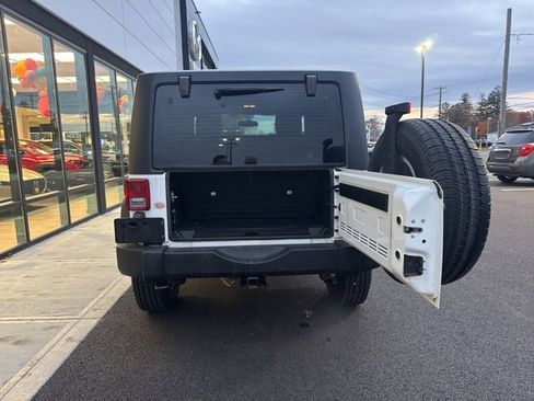 Used 2018 Jeep Wrangler Sport image 5