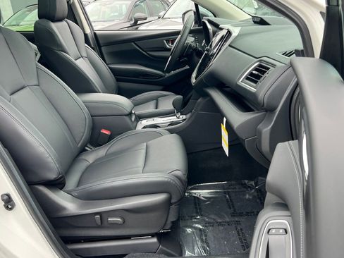 New 2025 Subaru Ascent Limited image 8