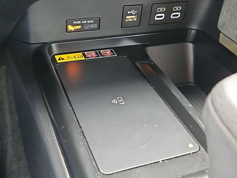 Used 2025 Toyota Camry LE image 44