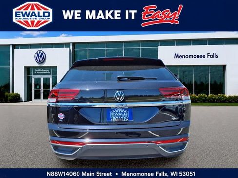 Used 2023 Volkswagen Atlas Cross Sport SE w/ Panoramic Sunroof Package AWD/4WD image 6
