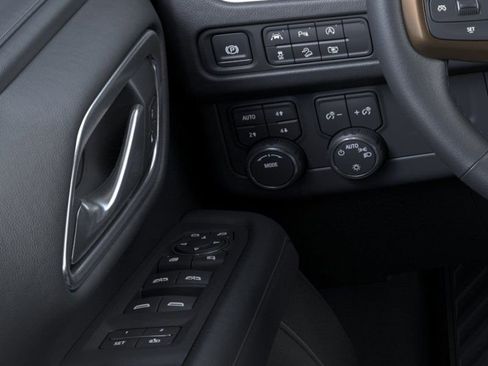 New 2024 Chevrolet Suburban High Country image 22