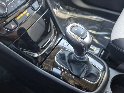 Used 2022 Buick Encore Preferred w/ Safety Package II image 24