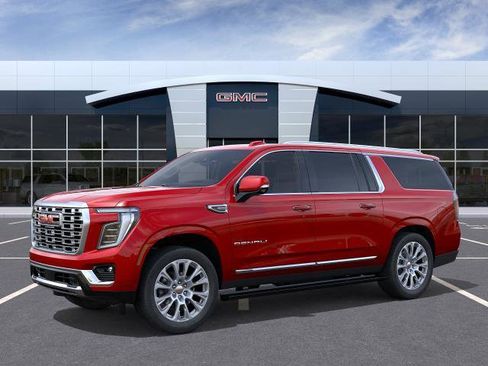 Used 2026 GMC Yukon XL Denali w/ Denali Reserve Package AWD/4WD image 2
