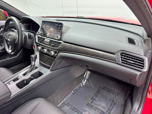 Used 2019 Honda Accord Sport image 13