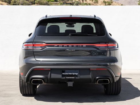 Certified 2025 Porsche Macan AWD/4WD image 6