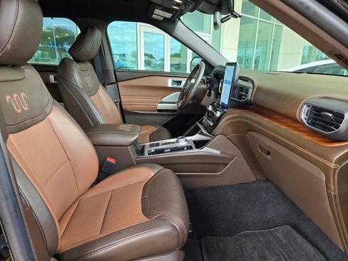 Used 2023 Ford Explorer King Ranch w/ Technology Package RWD image 27