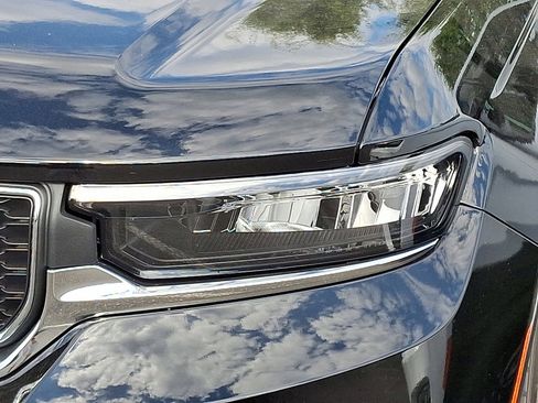 New 2025 Jeep Grand Cherokee Laredo X w/ Luxury Tech Group I image 4