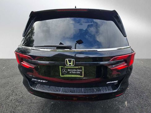 Used 2024 Honda Odyssey Sport image 4
