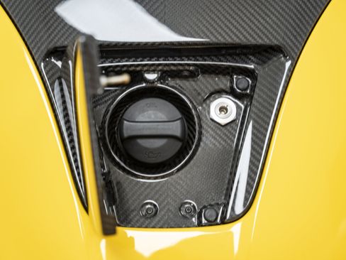 Used 2019 McLaren Senna RWD image 54