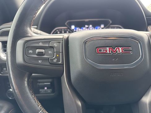 Used 2021 GMC Yukon AT4 w/ AT4 Premium Plus Package AWD/4WD image 17