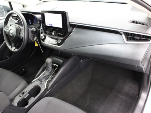 Used 2026 Toyota Corolla LE FWD image 33