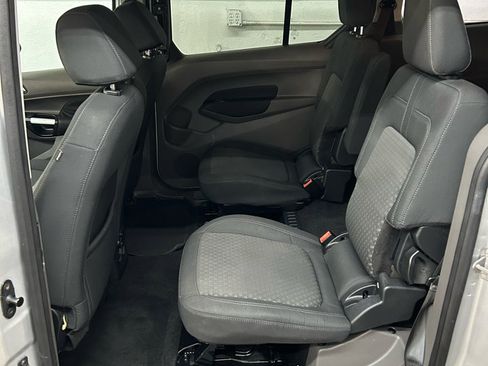 Used 2019 Ford Transit Connect XLT image 22