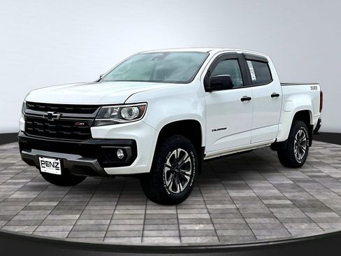 Used 2022 Chevrolet Colorado Z71 w/ Safety Package AWD/4WD image 1