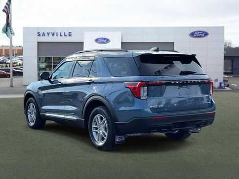 Used 2025 Ford Explorer Active image 6