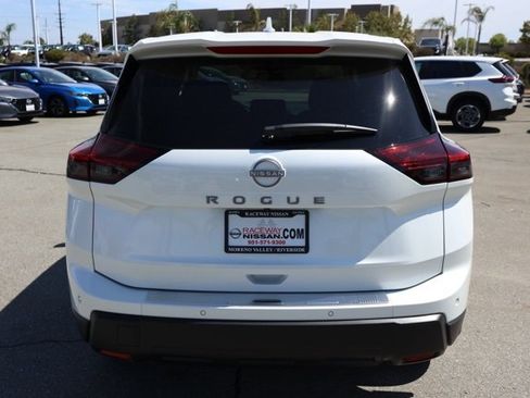 New 2026 Nissan Rogue SV image 5