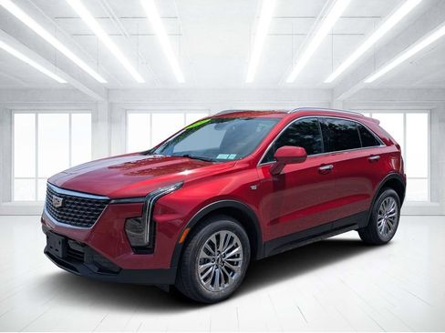 Used 2024 Cadillac XT4 Premium Luxury AWD/4WD image 7