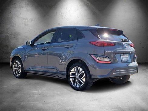 Used 2023 Hyundai Kona SE w/ Cargo Package image 4