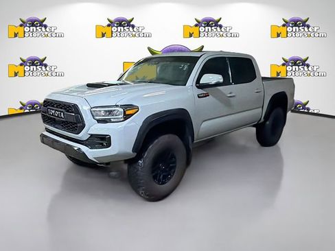 Used 2021 Toyota Tacoma image 1