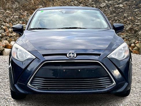 Used 2016 Scion iA image 3